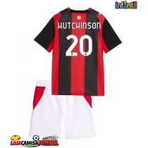 Camisa de Futebol AC Milan Omari Hutchinson #20 Equipamento Principal Infantil 2026-27 Manga Curta (+ Calças curtas)
